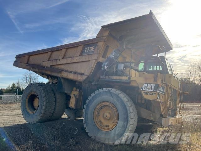 CAT 773E Шарнирно-сочленённые самосвалы