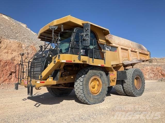 CAT 773F Шарнирно-сочленённые самосвалы