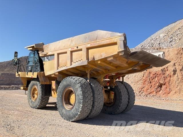 CAT 773F Шарнирно-сочленённые самосвалы