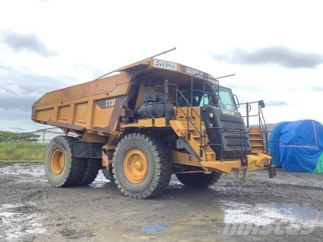 CAT 773F Шарнирно-сочленённые самосвалы