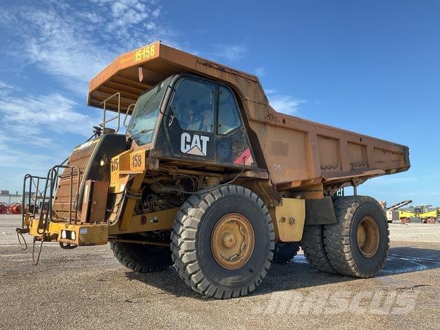 CAT 773F Шарнирно-сочленённые самосвалы