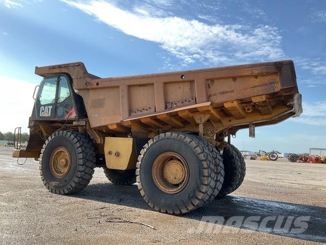 CAT 773F Шарнирно-сочленённые самосвалы