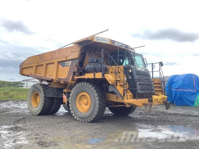 CAT 773F Шарнирно-сочленённые самосвалы