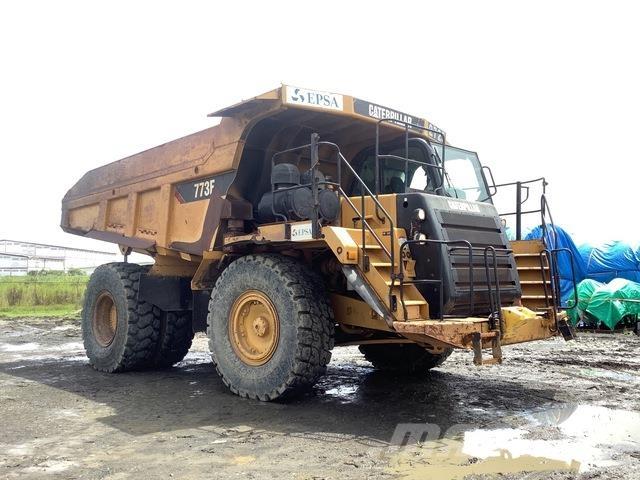 CAT 773F Шарнирно-сочленённые самосвалы
