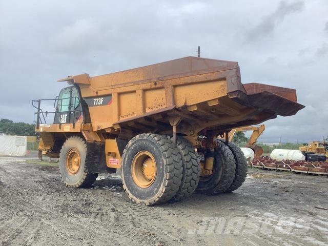 CAT 773F Шарнирно-сочленённые самосвалы