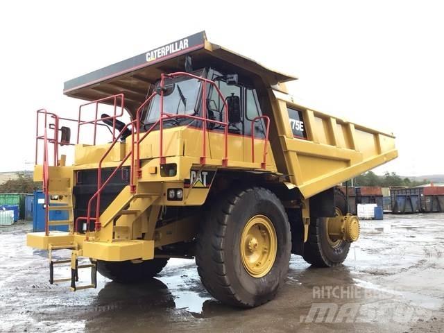 CAT 775E Шарнирно-сочленённые самосвалы