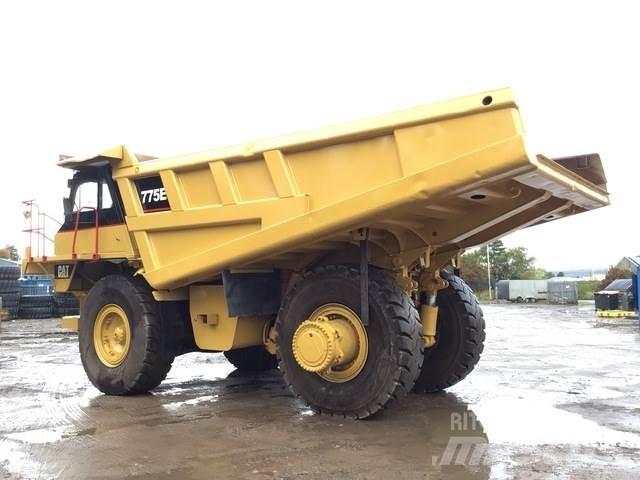 CAT 775E Шарнирно-сочленённые самосвалы