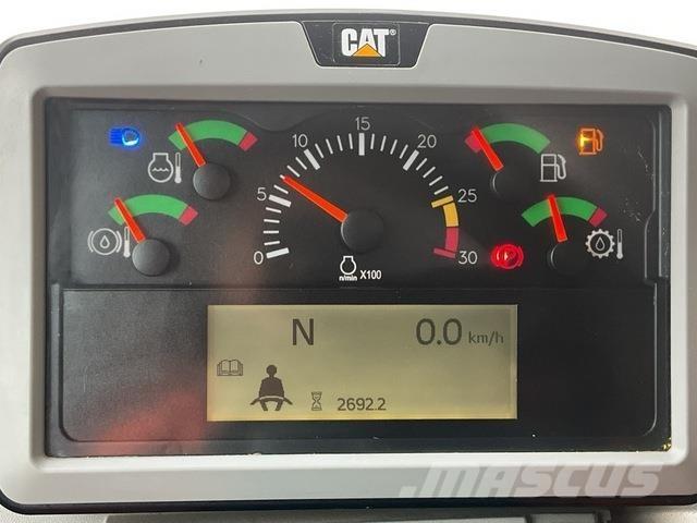 CAT 775G Шарнирно-сочленённые самосвалы