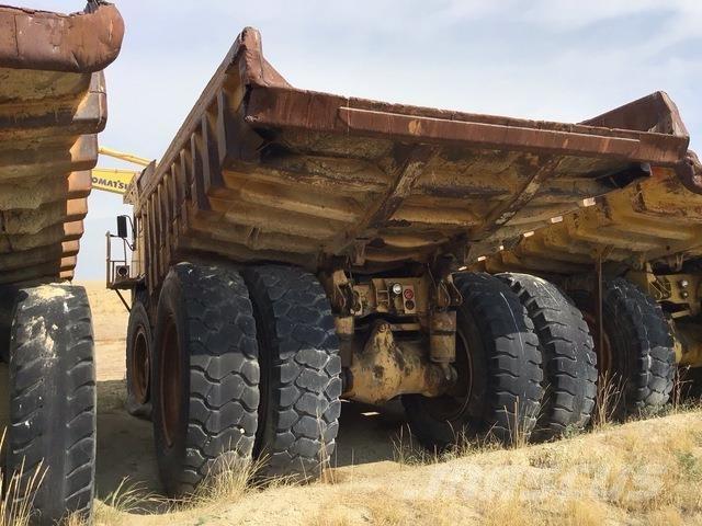 CAT 777 Шарнирно-сочленённые самосвалы