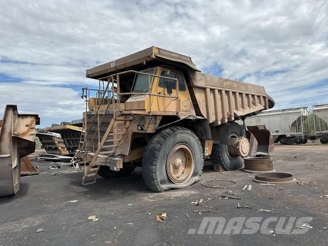 CAT 777B Шарнирно-сочленённые самосвалы