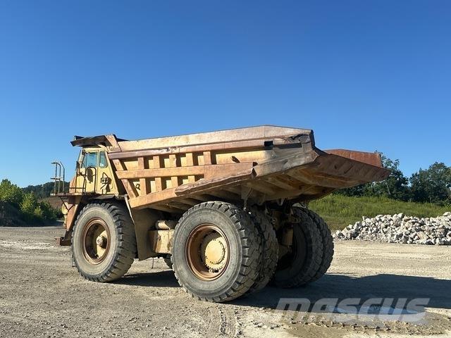CAT 777C Шарнирно-сочленённые самосвалы