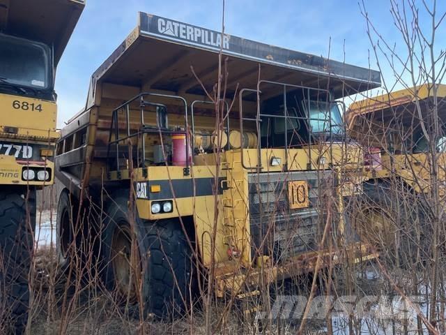 CAT 777D Шарнирно-сочленённые самосвалы