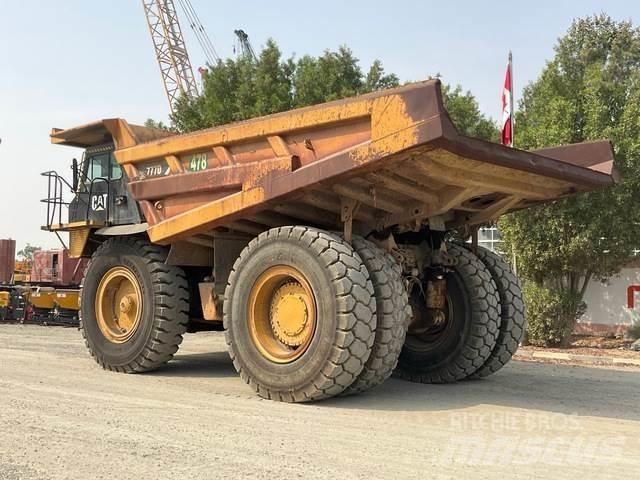CAT 777D Шарнирно-сочленённые самосвалы