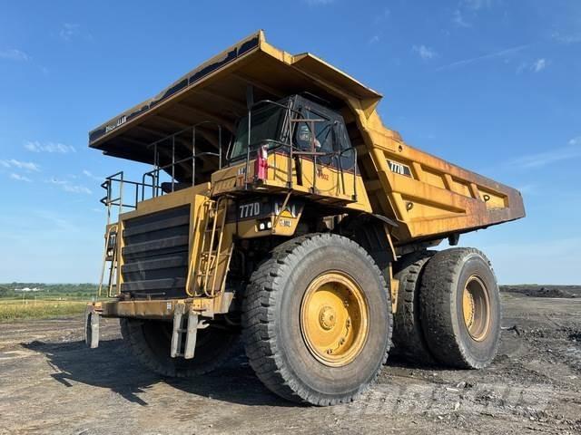 CAT 777D Шарнирно-сочленённые самосвалы
