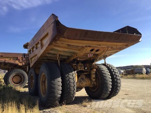 CAT 777D Шарнирно-сочленённые самосвалы
