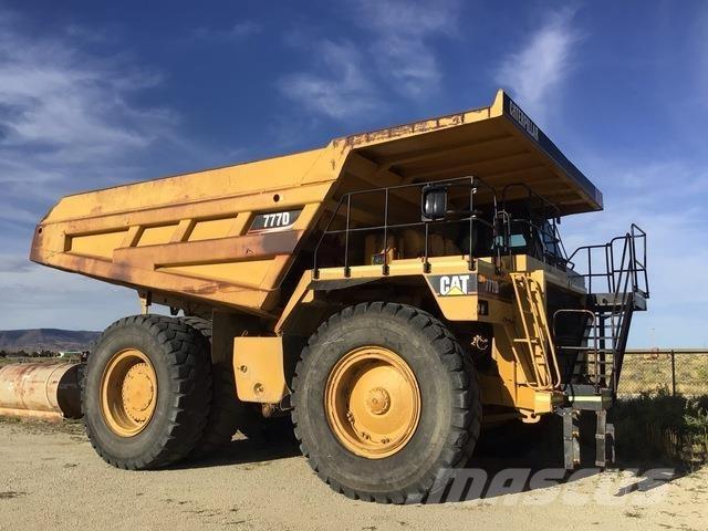 CAT 777D Шарнирно-сочленённые самосвалы