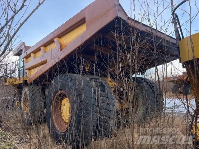 CAT 777F Шарнирно-сочленённые самосвалы