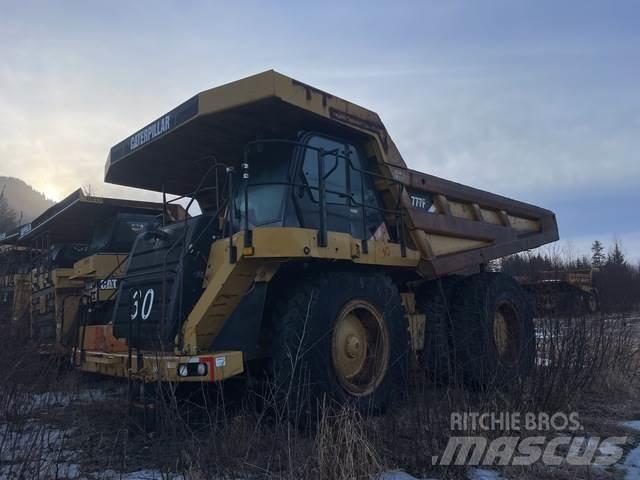 CAT 777F Шарнирно-сочленённые самосвалы