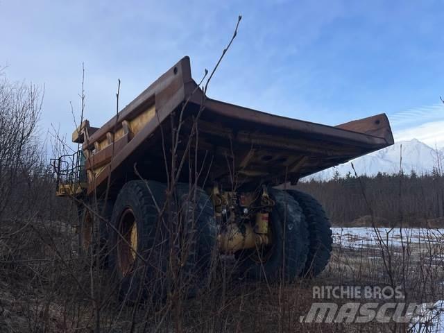 CAT 777F Шарнирно-сочленённые самосвалы
