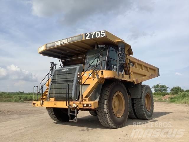 CAT 777F Шарнирно-сочленённые самосвалы