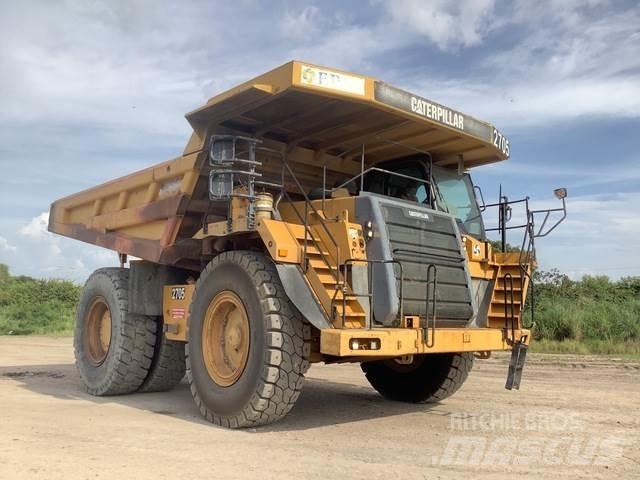 CAT 777F Шарнирно-сочленённые самосвалы