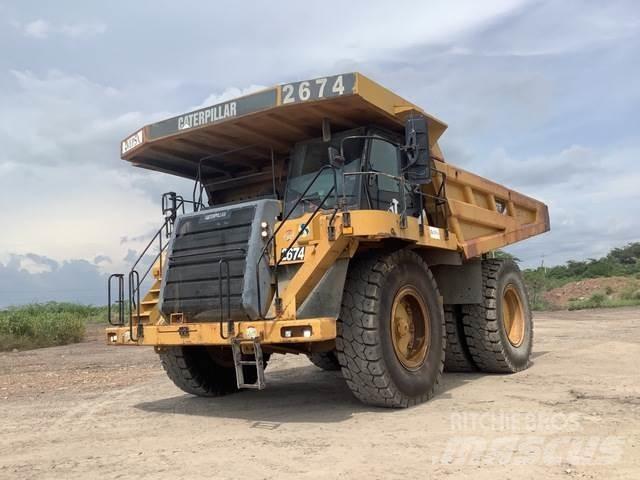 CAT 777F Шарнирно-сочленённые самосвалы