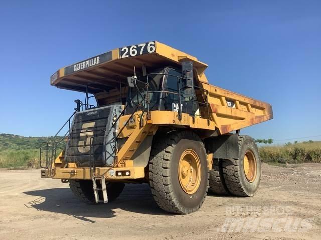 CAT 777F Шарнирно-сочленённые самосвалы
