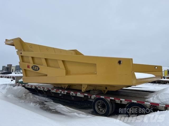 CAT 777F Коммерческий транспорт - Другие