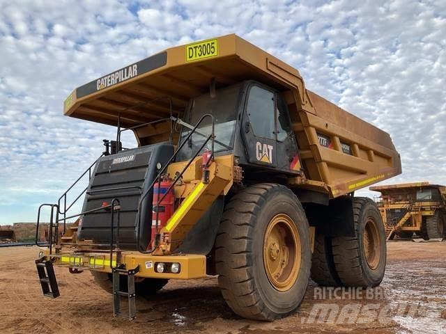 CAT 777F Шарнирно-сочленённые самосвалы