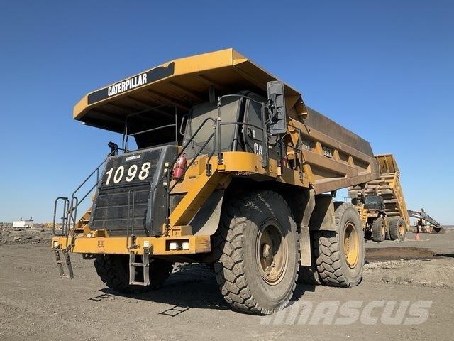 CAT 777F Шарнирно-сочленённые самосвалы