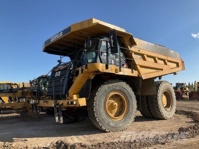CAT 777F Шарнирно-сочленённые самосвалы