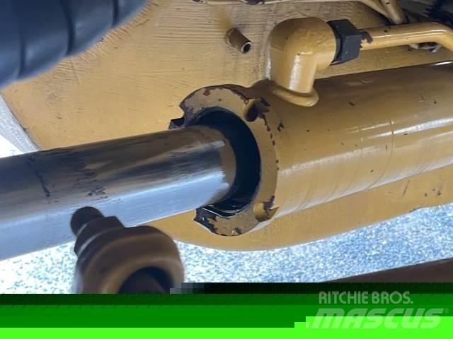 CAT 777G Шарнирно-сочленённые самосвалы