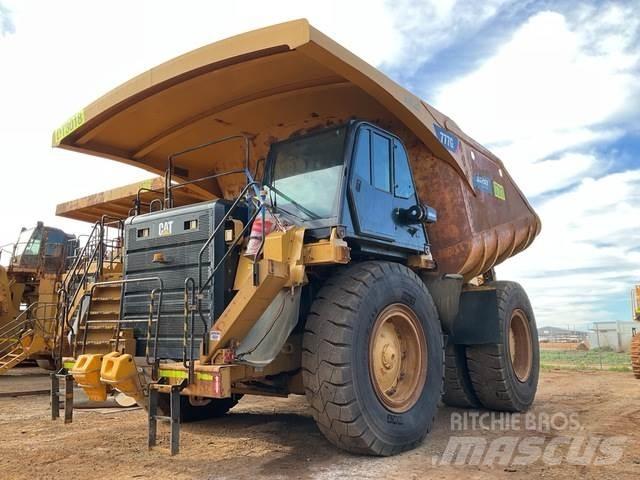 CAT 777G Шарнирно-сочленённые самосвалы