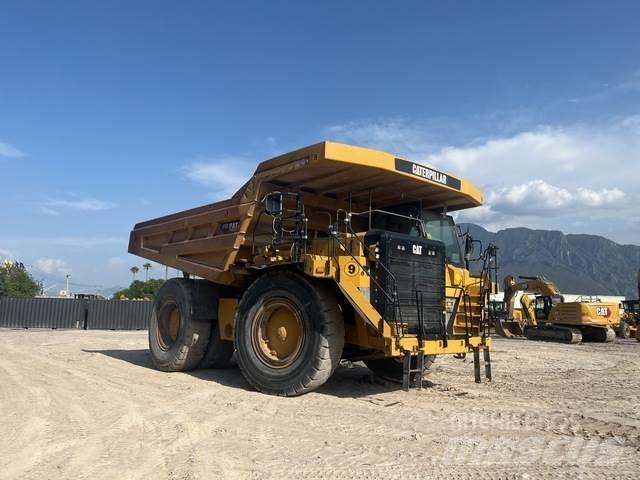 CAT 777G Шарнирно-сочленённые самосвалы