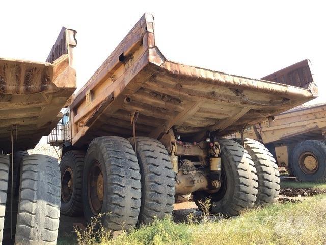 CAT 785 Шарнирно-сочленённые самосвалы