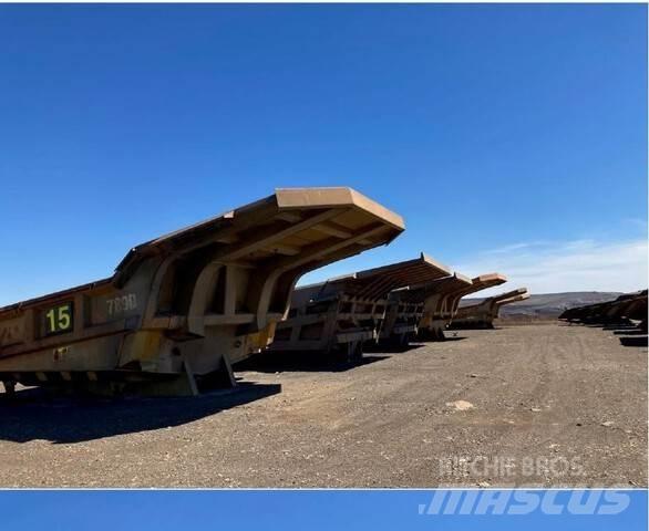 CAT 789D Цельнометаллический фургоны