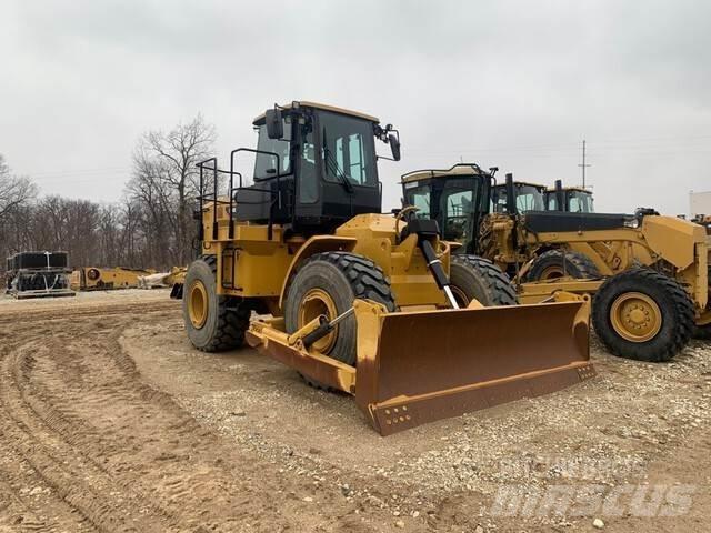 CAT 814K Колесные бульдозеры