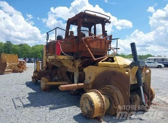 CAT 826K Уплотнители грунта