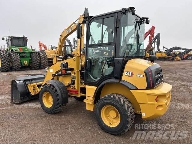 CAT 903D Фронтальные погрузчики