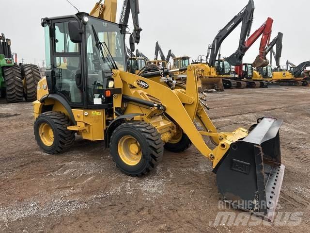 CAT 903D Фронтальные погрузчики