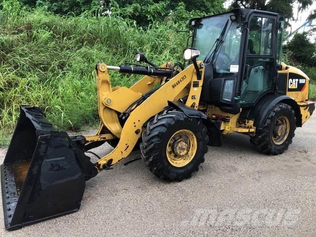 CAT 906M Фронтальные погрузчики