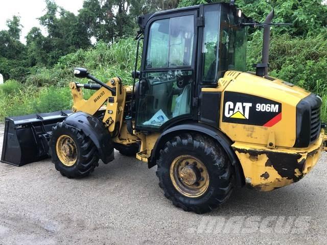 CAT 906M Фронтальные погрузчики