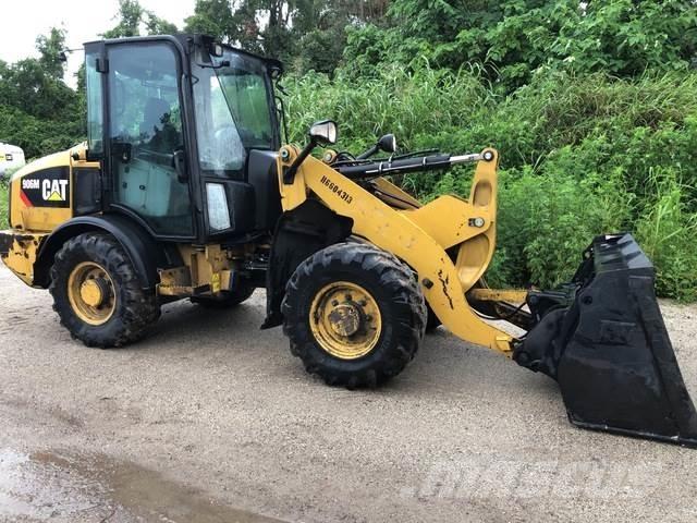 CAT 906M Фронтальные погрузчики