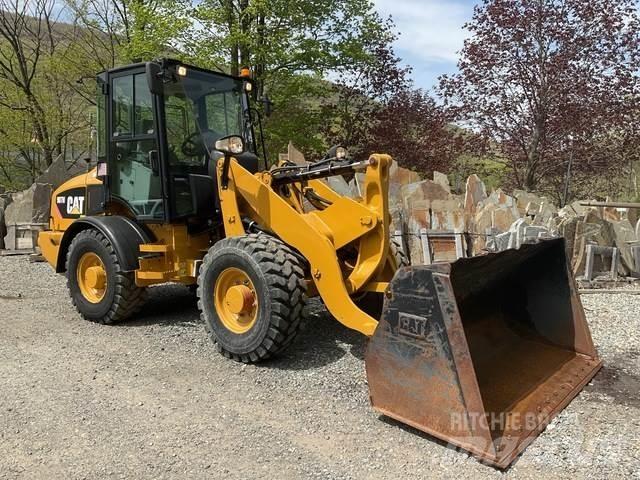 CAT 907H Фронтальные погрузчики