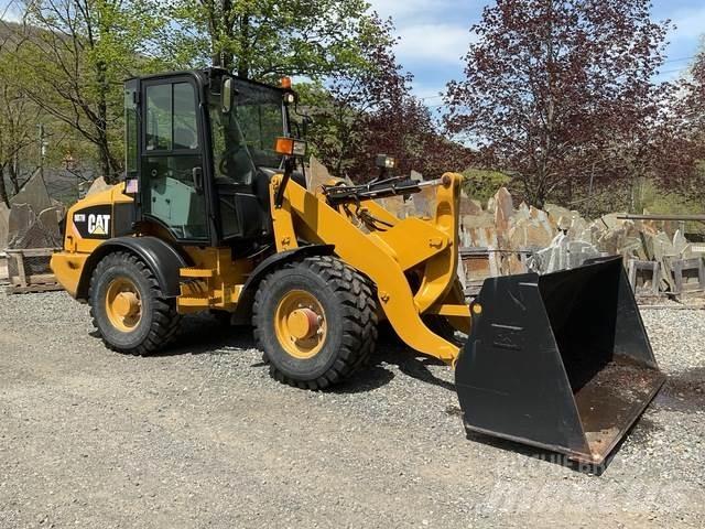 CAT 907H Фронтальные погрузчики