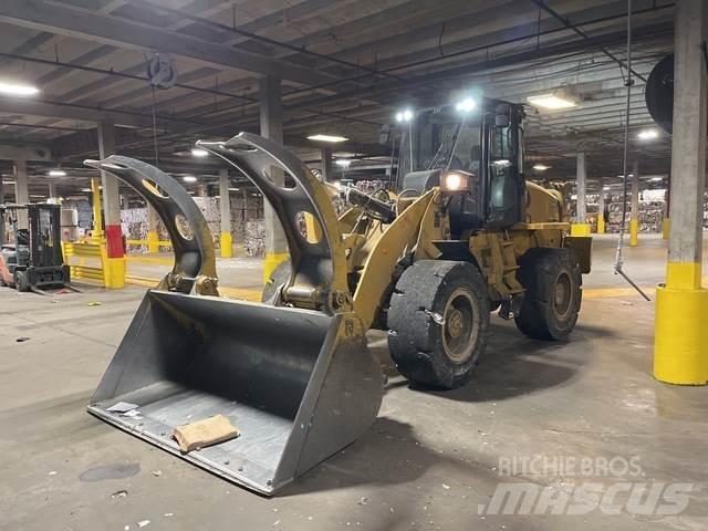 CAT 920 Фронтальные погрузчики