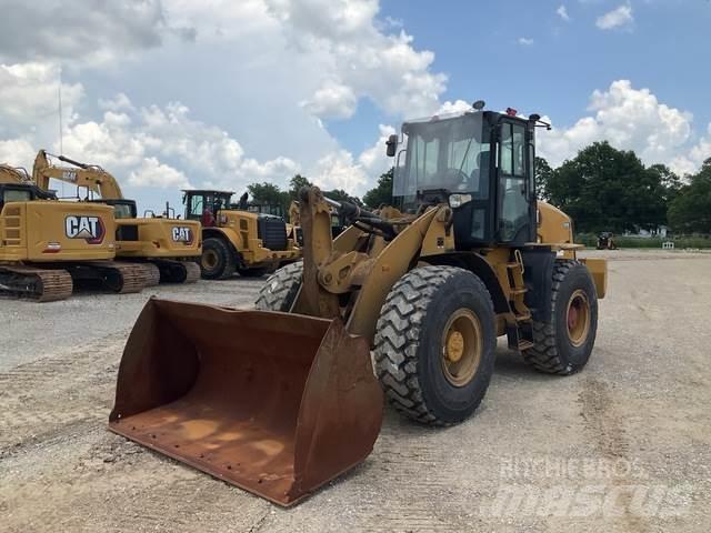 CAT 920 Фронтальные погрузчики