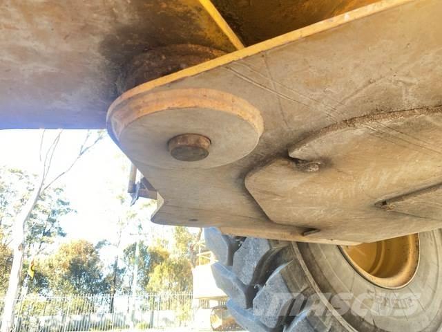 CAT 924H Фронтальные погрузчики
