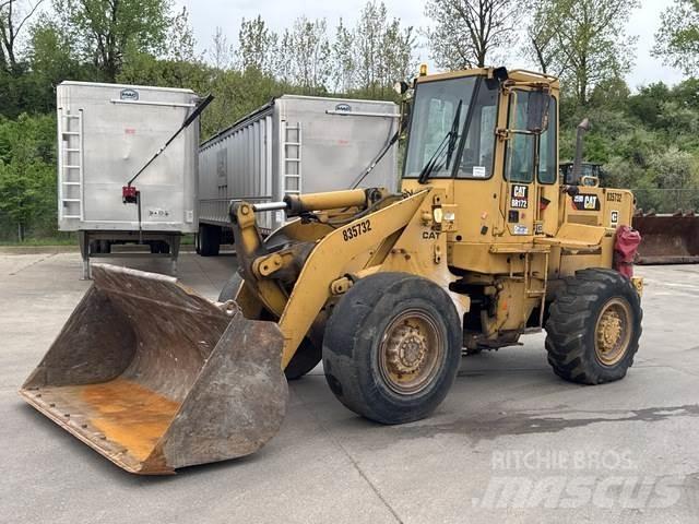 CAT 926 Фронтальные погрузчики