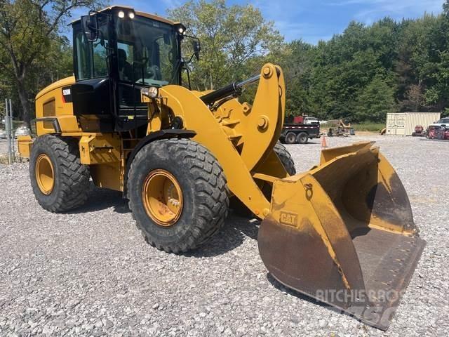 CAT 926M Фронтальные погрузчики